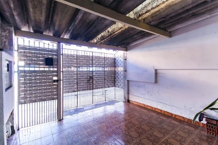 Garagem de casa à venda com 3 quartos, 80m² em Vila Bertioga, São Paulo
