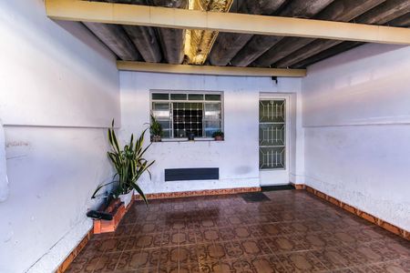 Garagem de casa à venda com 3 quartos, 80m² em Vila Bertioga, São Paulo