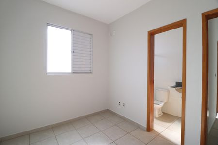 Apartamento para alugar com 56m², 2 quartos e 1 vagaQuarto 2 - Suíte