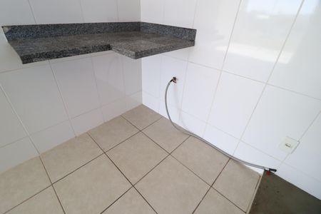 Cozinha de apartamento para alugar com 2 quartos, 56m² em Marta Helena, Uberlândia