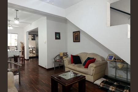 Casa para alugar com 180m², 4 quartos e 2 vagas Casa para alugar com 180m², 4 quartos e 2 vagasSala