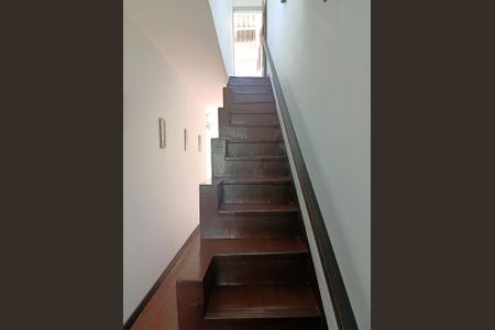Corredor de casa para alugar com 4 quartos, 180m² em Pinheiros, São Paulo