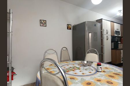 Casa para alugar com 180m², 4 quartos e 2 vagas Casa para alugar com 180m², 4 quartos e 2 vagasCopa