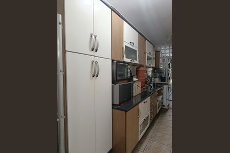 Casa para alugar com 180m², 4 quartos e 2 vagas Casa para alugar com 180m², 4 quartos e 2 vagasCozinha