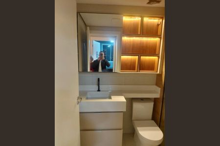 Banheiro de apartamento para alugar com 2 quartos, 50m² em Moquetá, Nova Iguaçu