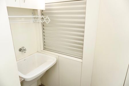 Apartamento para alugar com 53m², 2 quartos e 1 vaga Apartamento para alugar com 53m², 2 quartos e 1 vagaCozinha e Área de Serviço