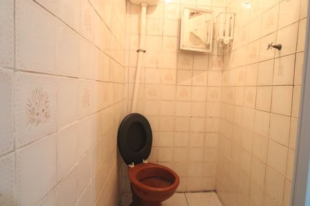 Banheiro de casa para alugar com 1 quarto, 35m² em Jardim Varginha, São Paulo