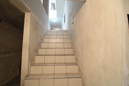 Escada / entrada de casa para alugar com 1 quarto, 35m² em Jardim Varginha, São Paulo