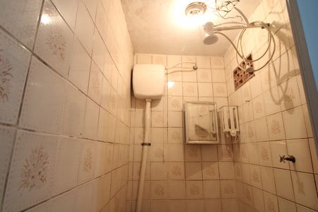 Banheiro de casa para alugar com 1 quarto, 35m² em Jardim Varginha, São Paulo
