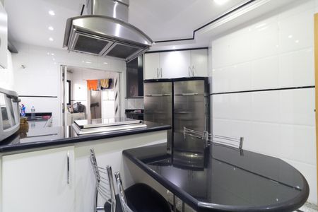 Apartamento à venda com 126m², 3 quartos e 3 vagasCozinha 