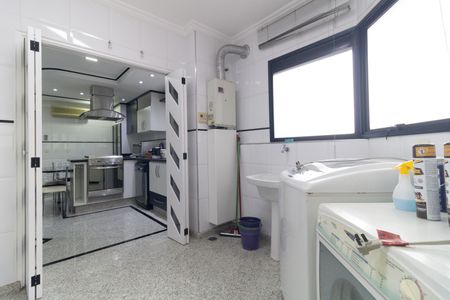 Apartamento à venda com 126m², 3 quartos e 3 vagasLavanderia
