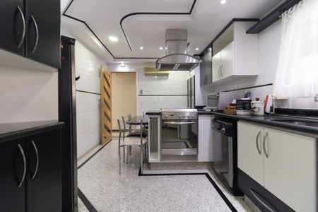 Apartamento à venda com 126m², 3 quartos e 3 vagasCozinha 