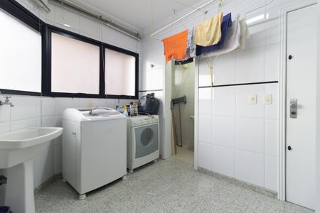 Apartamento à venda com 126m², 3 quartos e 3 vagasLavanderia