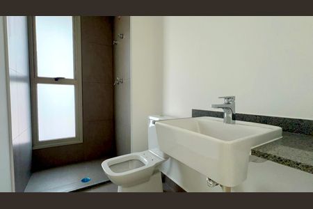 Apartamento à venda com 126m², 3 quartos e 2 vagas Apartamento à venda com 126m², 3 quartos e 2 vagasBanheiro da Suíte