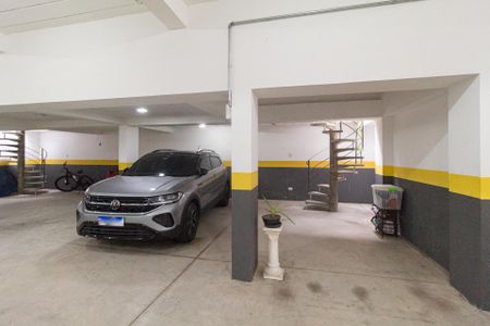 Casa de condomínio à venda com 64m², 2 quartos e 3 vagas Casa de condomínio à venda com 64m², 2 quartos e 3 vagasGaragem