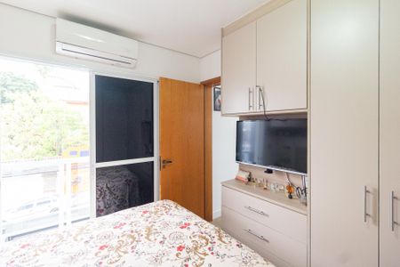 Casa de condomínio à venda com 64m², 2 quartos e 3 vagas Casa de condomínio à venda com 64m², 2 quartos e 3 vagasQuarto 1