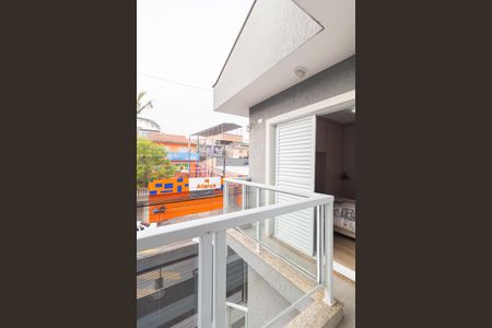 Casa de condomínio à venda com 64m², 2 quartos e 3 vagas Casa de condomínio à venda com 64m², 2 quartos e 3 vagasSacada