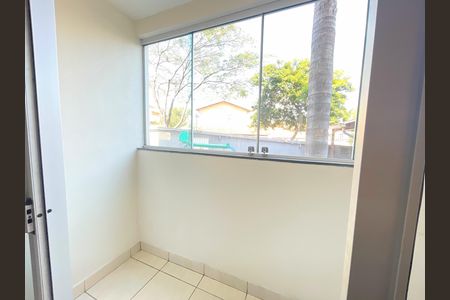 Varanda / Sala de apartamento à venda com 2 quartos, 60m² em Santa Monica, Belo Horizonte