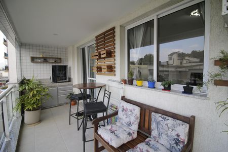 Apartamento à venda com 67m², 2 quartos e 1 vagaVaranda