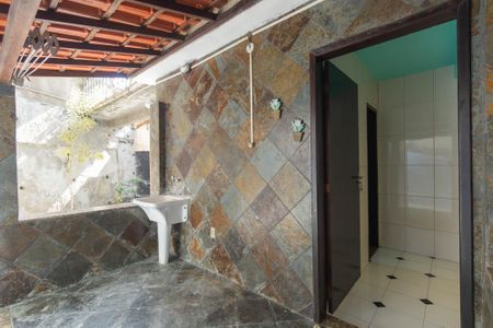 Área de Serviço de casa para alugar com 1 quarto, 76m² em Lindo Parque, São Gonçalo
