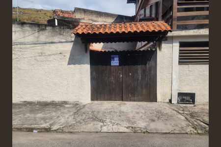 Fachada de casa para alugar com 1 quarto, 76m² em Lindo Parque, São Gonçalo