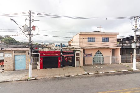 Vista  de casa para alugar com 2 quartos, 75m² em Bandeiras, Osasco