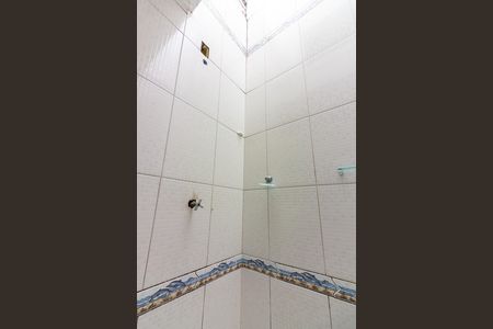 Banheiro  de casa para alugar com 2 quartos, 75m² em Bandeiras, Osasco