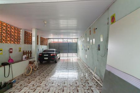 Garagem de casa para alugar com 2 quartos, 75m² em Bandeiras, Osasco