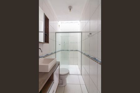 Casa para alugar com 75m², 2 quartos e 2 vagas Casa para alugar com 75m², 2 quartos e 2 vagasBanheiro