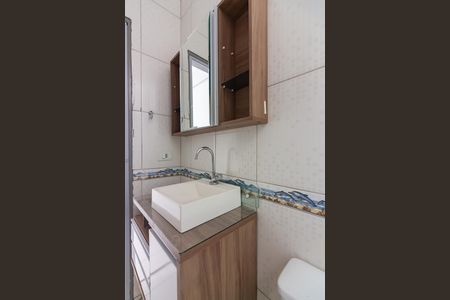 Casa para alugar com 75m², 2 quartos e 2 vagas Casa para alugar com 75m², 2 quartos e 2 vagasBanheiro