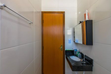 Casa de condomínio para alugar com 80m², 2 quartos e 1 vaga Casa de condomínio para alugar com 80m², 2 quartos e 1 vagaBanheiro