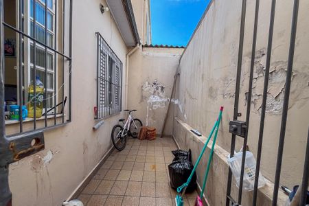 Quintal de casa à venda com 2 quartos, 114m² em Vila Moinho Velho, São Paulo