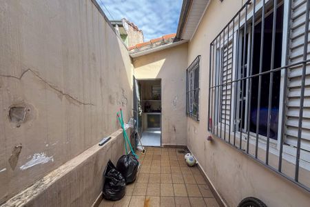 Quintal de casa à venda com 2 quartos, 114m² em Vila Moinho Velho, São Paulo