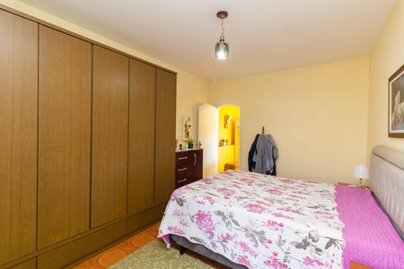 Casa para alugar com 300m², 3 quartos e 3 vagas Casa para alugar com 300m², 3 quartos e 3 vagasQuarto 1