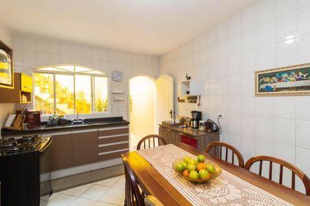 Casa para alugar com 300m², 3 quartos e 3 vagas Casa para alugar com 300m², 3 quartos e 3 vagasCozinha