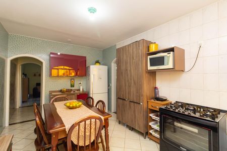 Casa para alugar com 300m², 3 quartos e 3 vagas Casa para alugar com 300m², 3 quartos e 3 vagasCozinha