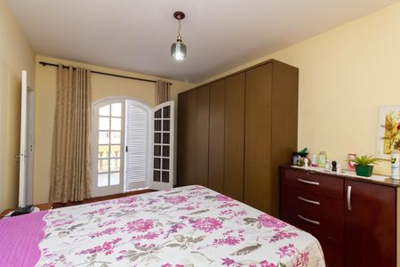 Casa para alugar com 300m², 3 quartos e 3 vagas Casa para alugar com 300m², 3 quartos e 3 vagasQuarto 1