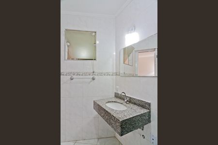 Casa para alugar com 130m², 2 quartos e 1 vaga Casa para alugar com 130m², 2 quartos e 1 vagaBanheiro da Suíte