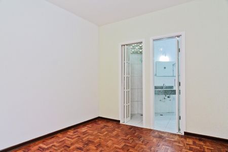 Casa para alugar com 130m², 2 quartos e 1 vaga Casa para alugar com 130m², 2 quartos e 1 vagaSuíte