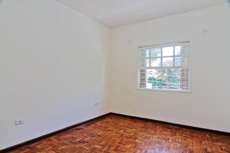 Casa para alugar com 130m², 2 quartos e 1 vaga Casa para alugar com 130m², 2 quartos e 1 vagaQuarto