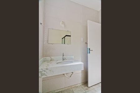 Casa para alugar com 130m², 2 quartos e 1 vaga Casa para alugar com 130m², 2 quartos e 1 vagaBanheiro
