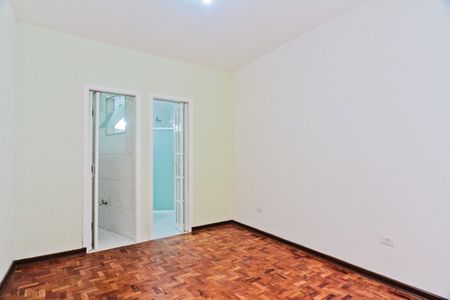 Casa para alugar com 130m², 2 quartos e 1 vaga Casa para alugar com 130m², 2 quartos e 1 vagaSuíte