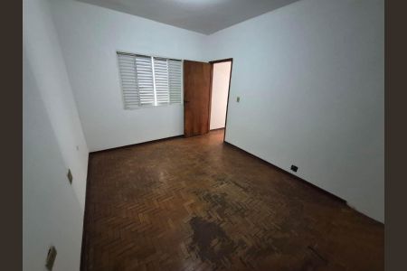 Casa para alugar com 200m², 3 quartos e 4 vagas Casa para alugar com 200m², 3 quartos e 4 vagasQUARTO 3