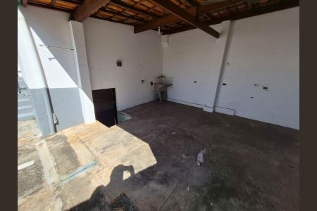 Casa para alugar com 200m², 3 quartos e 4 vagas Casa para alugar com 200m², 3 quartos e 4 vagasÁREA DE SERVIÇO