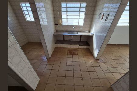 Casa para alugar com 200m², 3 quartos e 4 vagas Casa para alugar com 200m², 3 quartos e 4 vagasCOZINHA