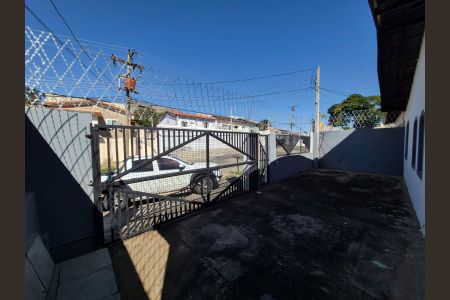Casa para alugar com 200m², 3 quartos e 4 vagas Casa para alugar com 200m², 3 quartos e 4 vagasFACHADA