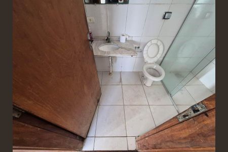 Casa para alugar com 200m², 3 quartos e 4 vagas Casa para alugar com 200m², 3 quartos e 4 vagasBANHEIRO 2