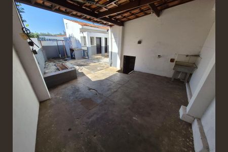 Casa para alugar com 200m², 3 quartos e 4 vagas Casa para alugar com 200m², 3 quartos e 4 vagasÁREA DE SERVIÇO