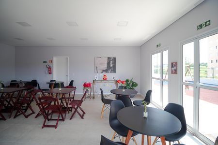 Apartamento para alugar com 49m², 2 quartos e 1 vaga Apartamento para alugar com 49m², 2 quartos e 1 vagaÁrea comum - Salão de festas