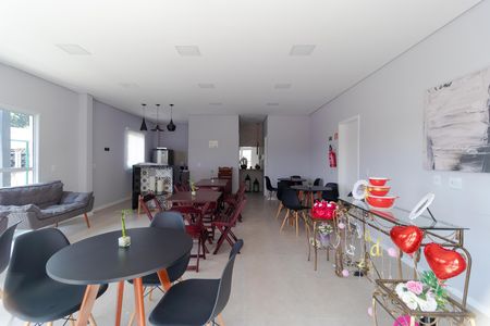 Apartamento para alugar com 49m², 2 quartos e 1 vaga Apartamento para alugar com 49m², 2 quartos e 1 vagaÁrea comum - Salão de festas